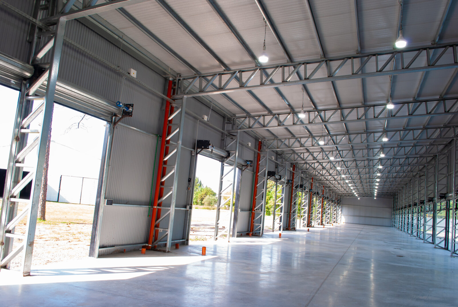 Locales Comerciales 100 m2 - Ruta 21 km 3,5 - Alvear - 9