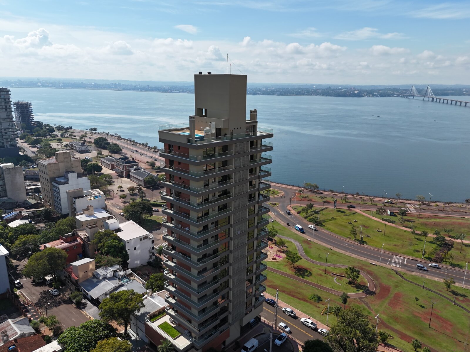 SE VENDE SEMIPISO CON VISTA AL RIO EN POSADAS MISIONES — foto 2