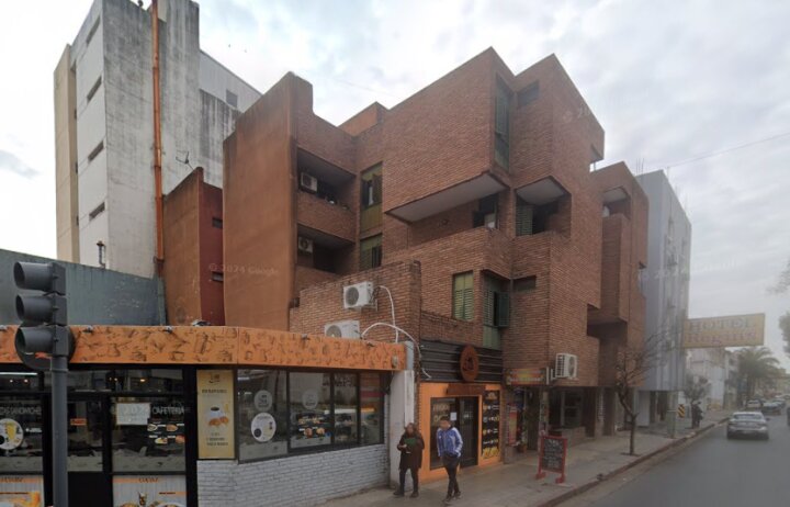 Departamento de 1 dormitorio con patio en Venta en Entre Rios y Balcarse (Alquilado con Renta) OPORTUNIDAD DE INVERSION