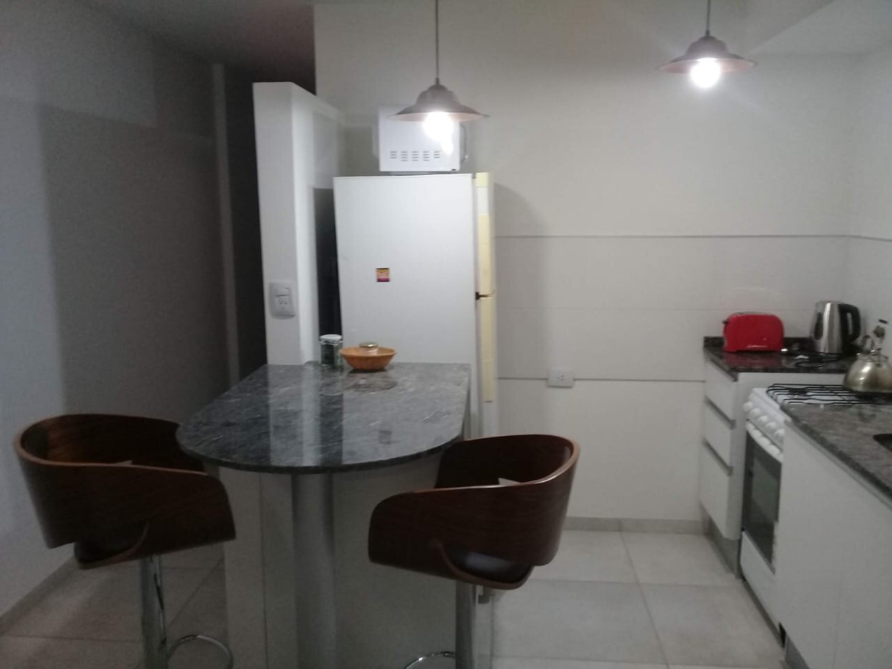 VENTA Departamento Amoblado!!! en B° Güemes - Imagen 4