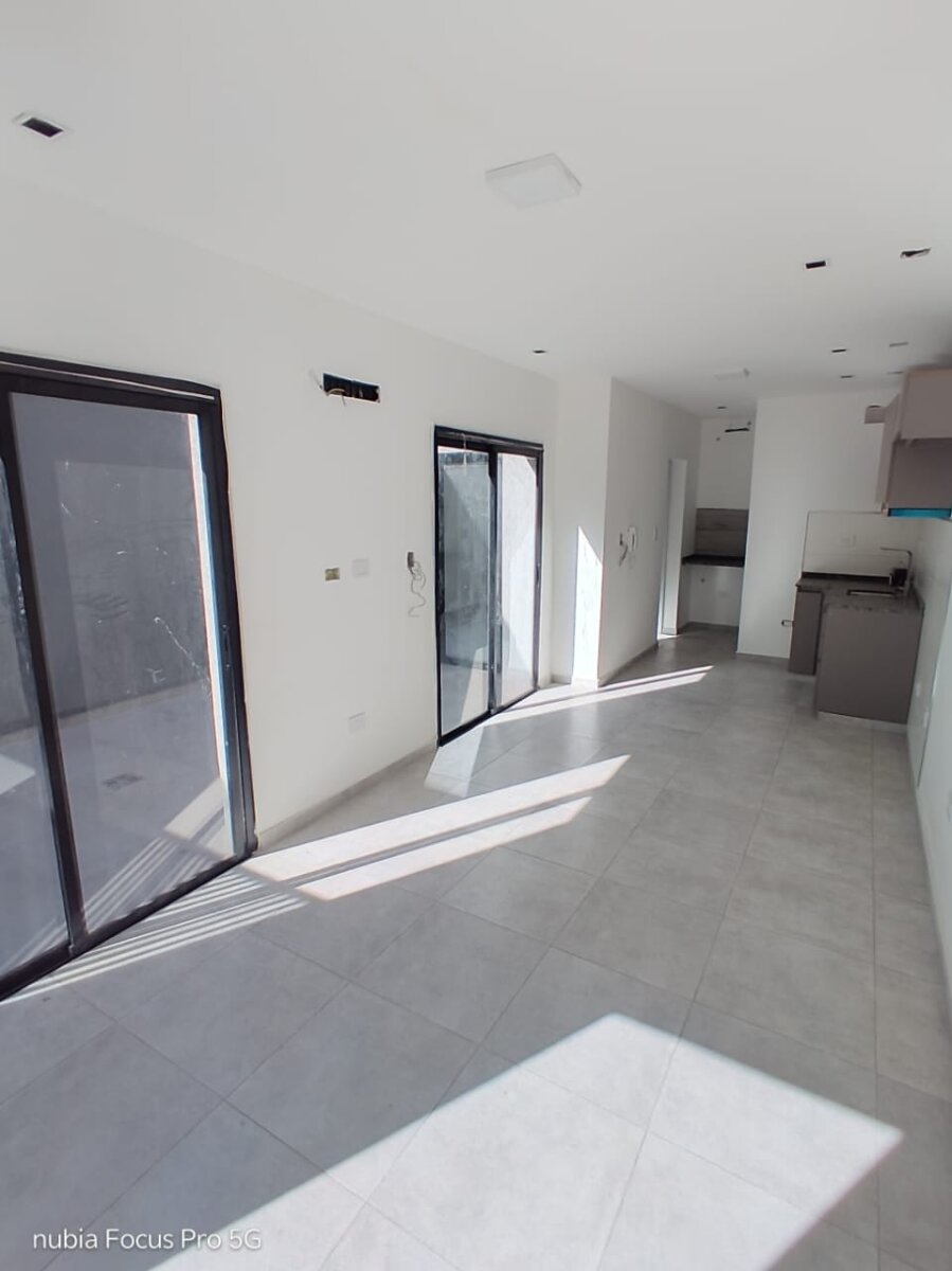VENTA UNICO DEPTO AMPLIO PB 1 Dorm c/PATIO GRANDE EN COMPLEJO de B° SAN MARTIN IMPERDIBLE!! Dol.58.000 - Imagen 4