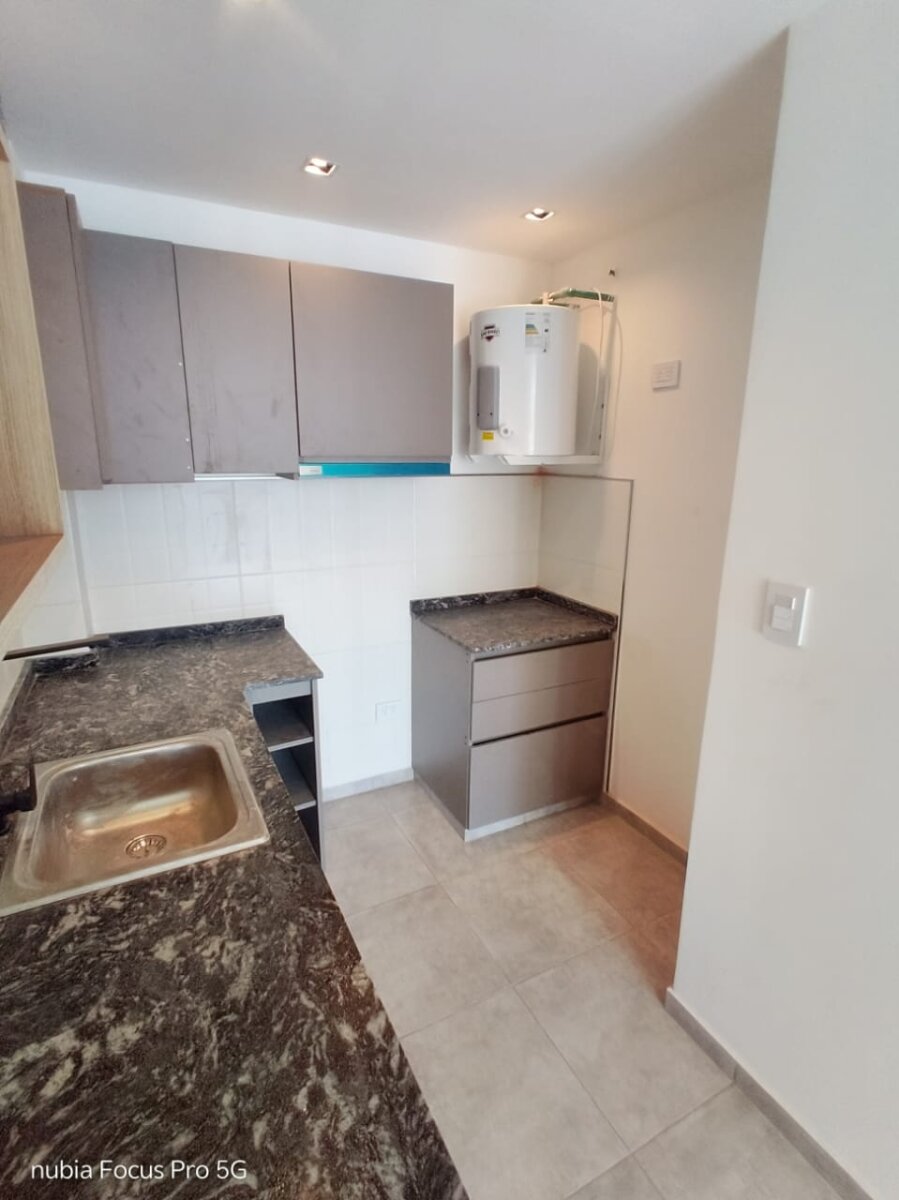 VENTA  DEPTO 2° PISO CONTRA-FRENTE 2 Dorm  EN COMPLEJO de B° SAN MARTIN IMPERDIBLE!! u$s68.000 - Imagen 3