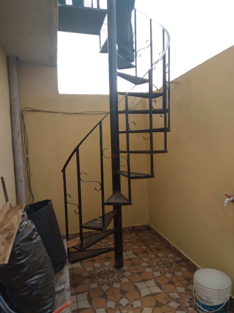 VENTA- CASA 8 AMBIENTES, LAFERRERE - 30