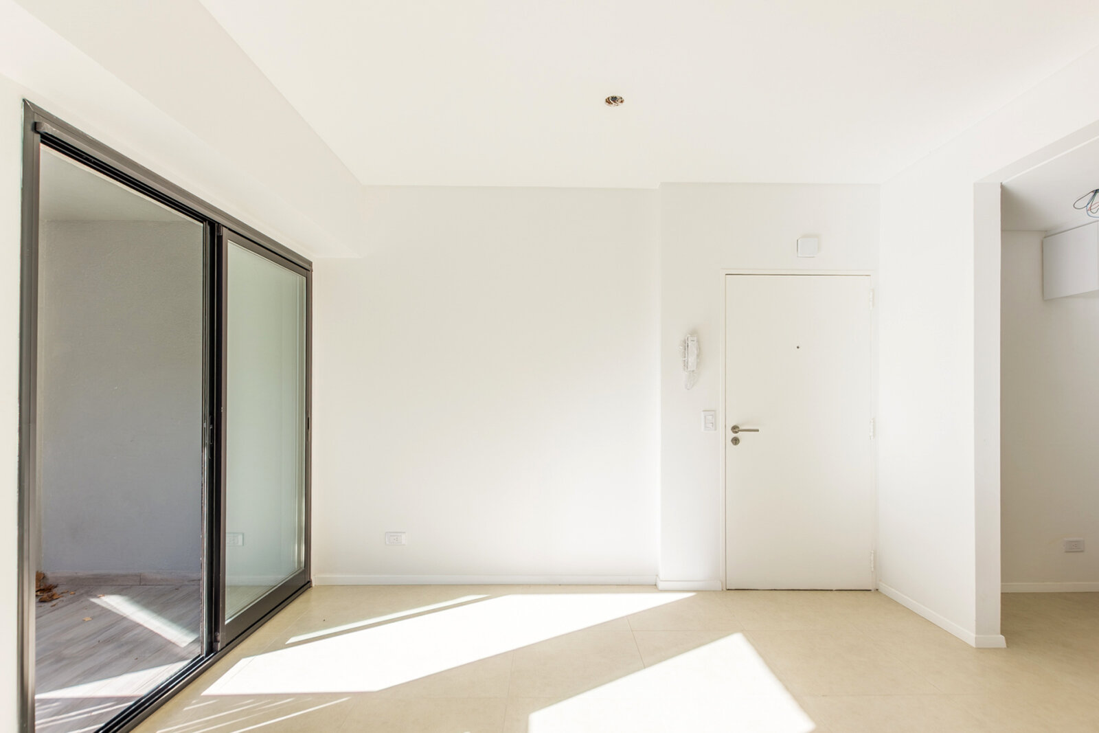 Venta. Depto 2 amb. A estrenar. Con balcón y terraza privada. Caballito Norte - 15