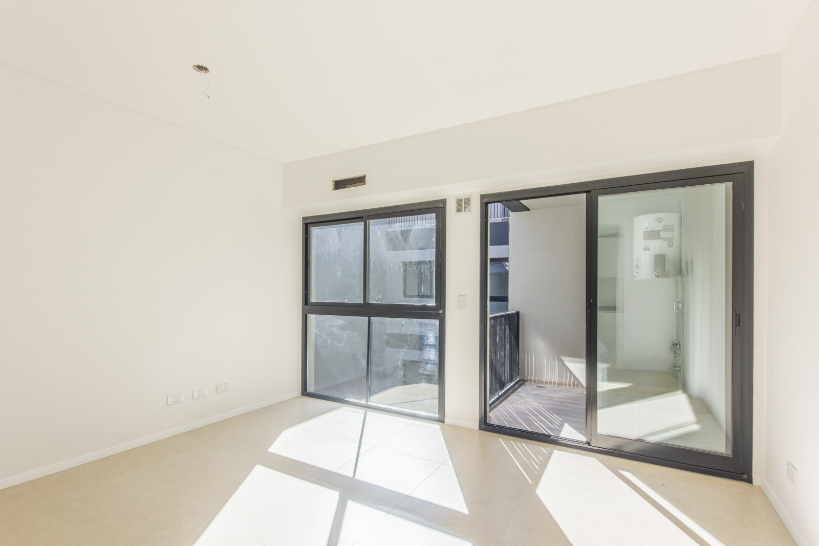Venta. Depto 2 amb. A estrenar. Con balcón y terraza privada. Caballito Norte - 16