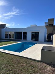 Casas - Funes - Venta