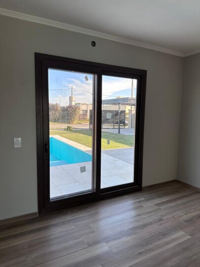 Casas - Funes - Venta