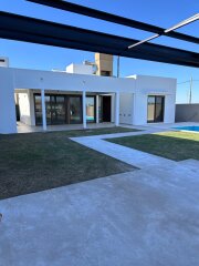 Casas - Funes - Venta
