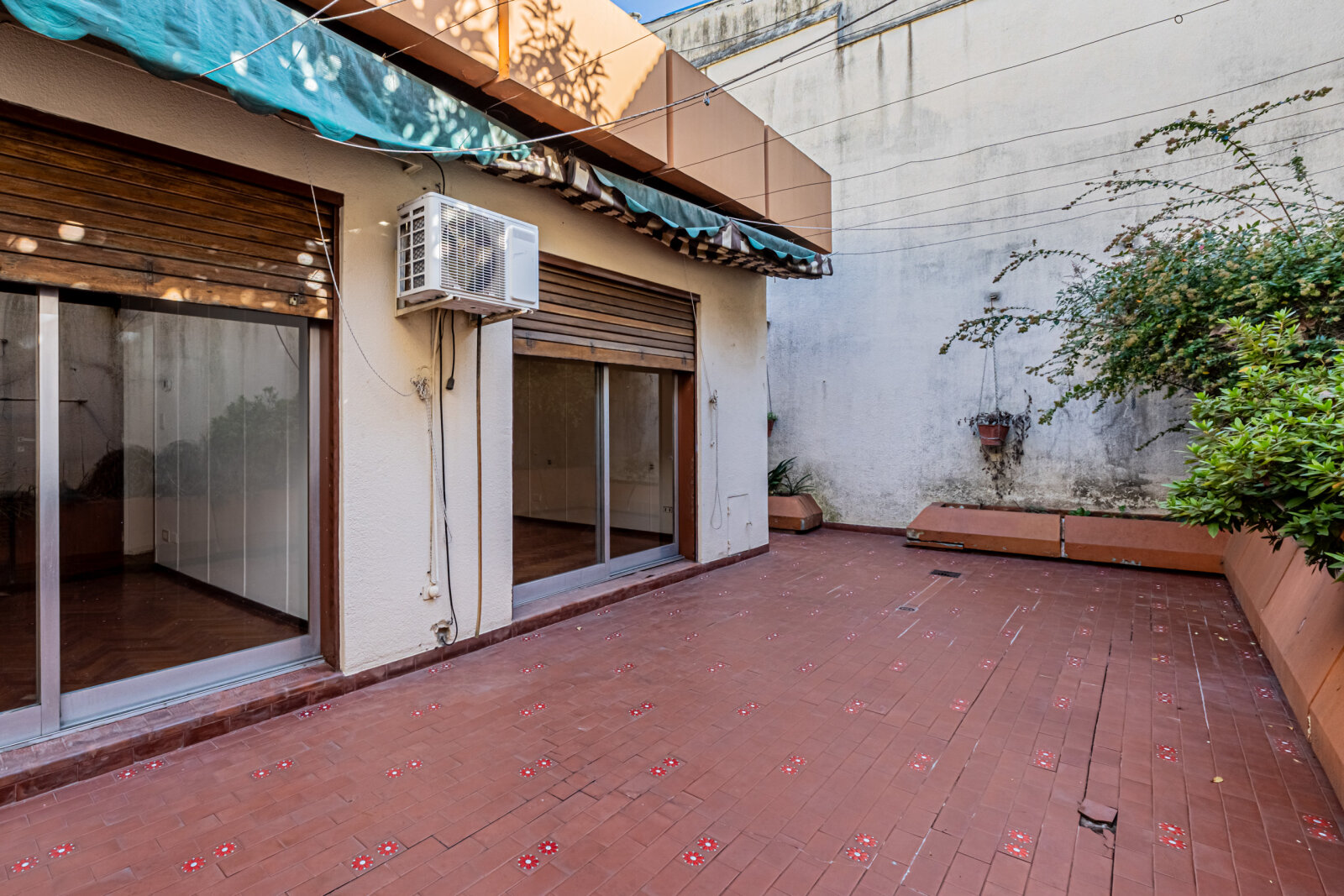CASA 3 AMBIENTES PATIO GARAGE LAVADERO 2 BAÑOS LOTE PROPIO - 32
