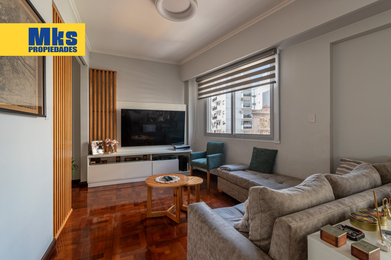 Av .Suarez y Av.Montes de Oca. Venta. Departamento al frente 4 ambientes. - 4