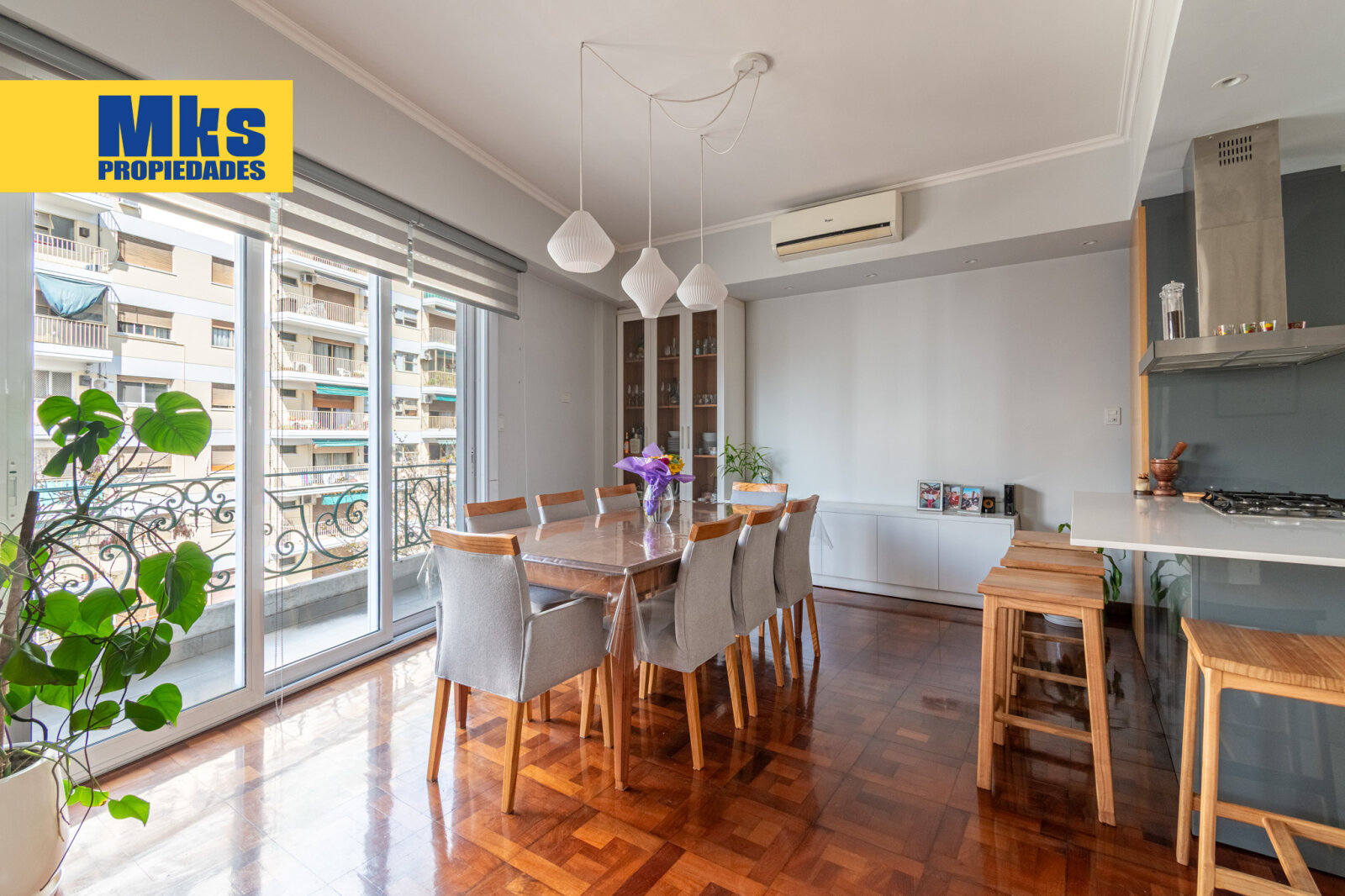 Av .Suarez y Av.Montes de Oca. Venta. Departamento al frente 4 ambientes. - 5