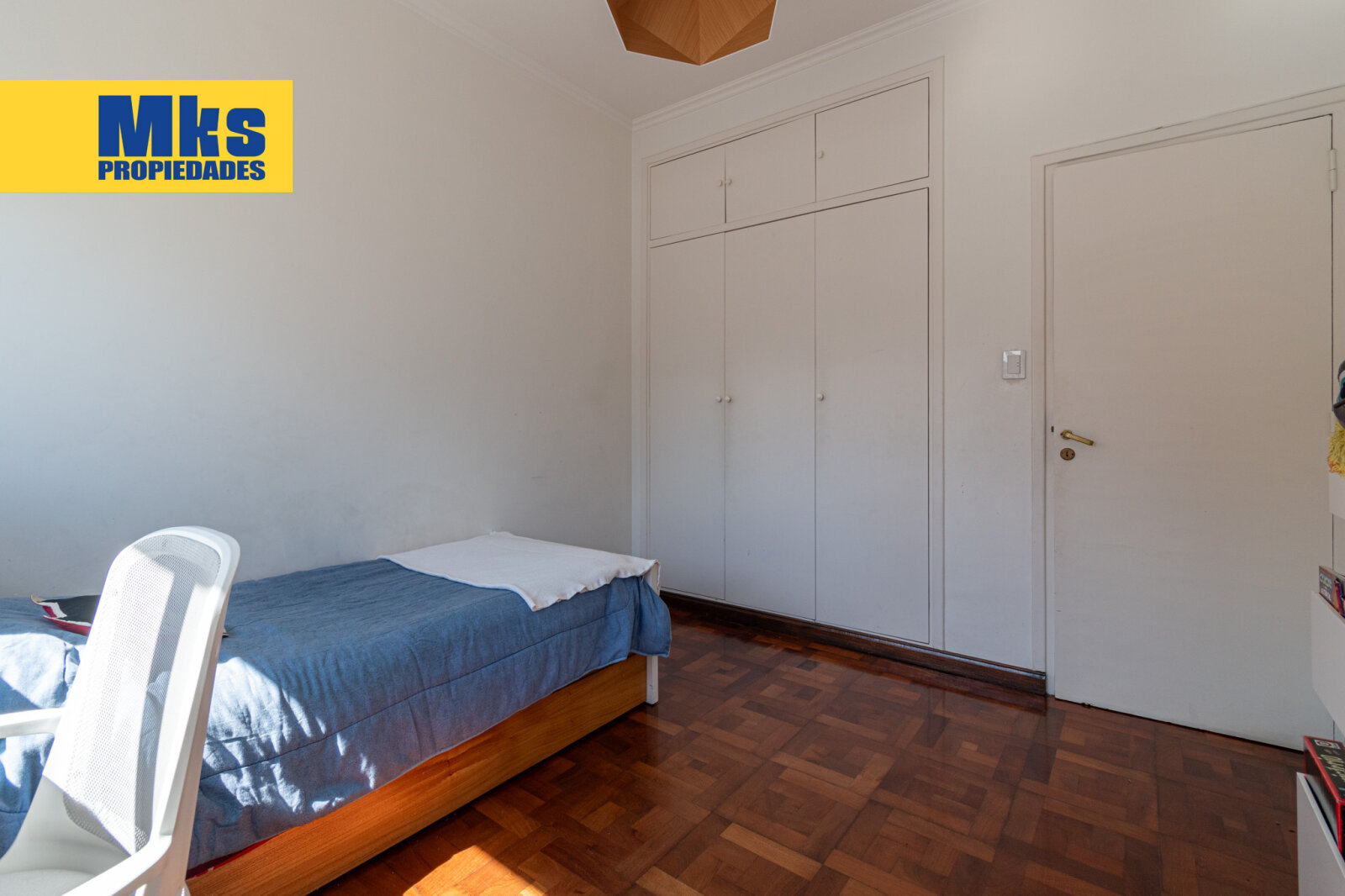 Av .Suarez y Av.Montes de Oca. Venta. Departamento al frente 4 ambientes. - 21