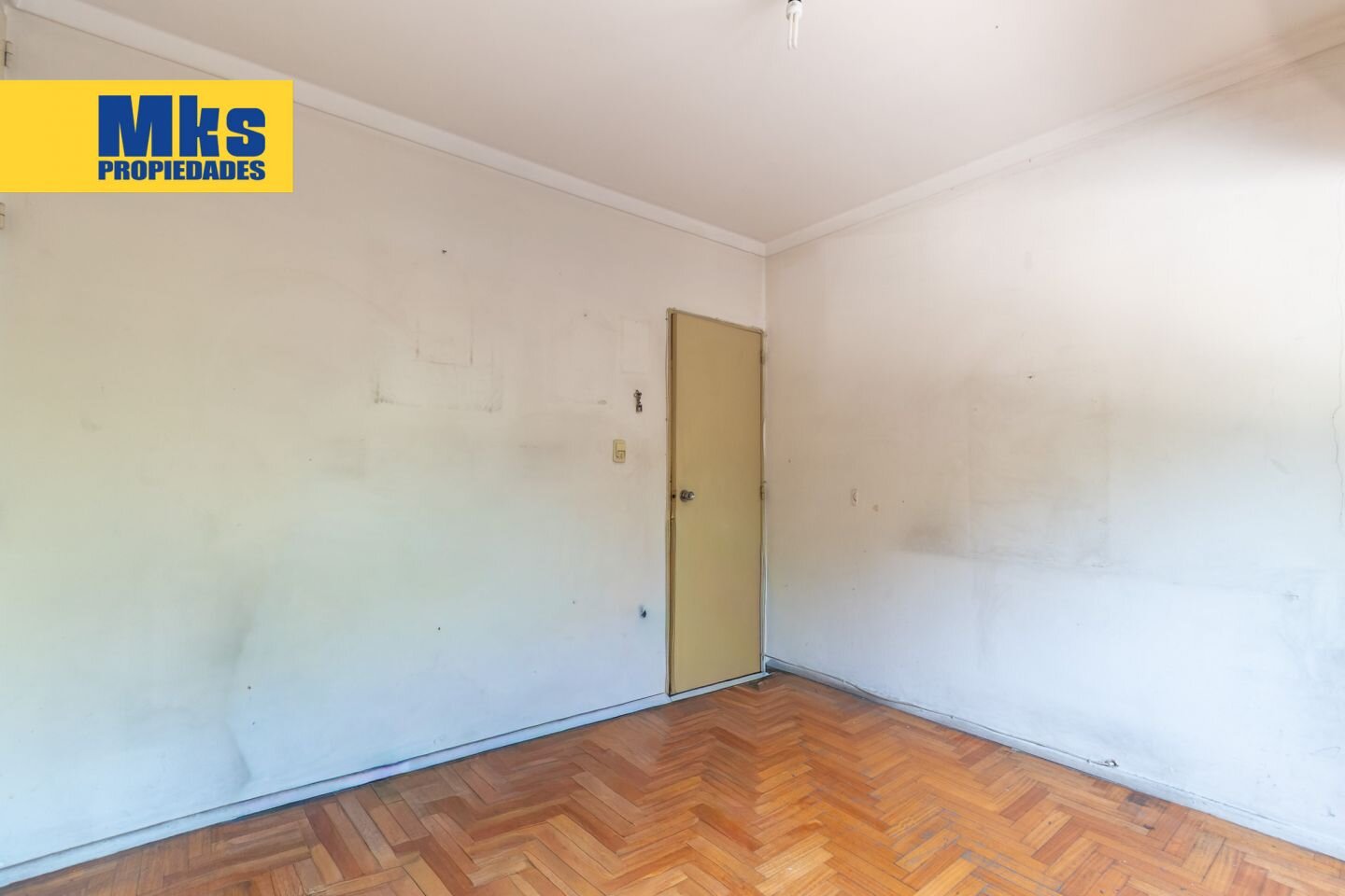 Venta. 4 ambientes. Balcón al frente. Patio. Súper luminoso. - 12