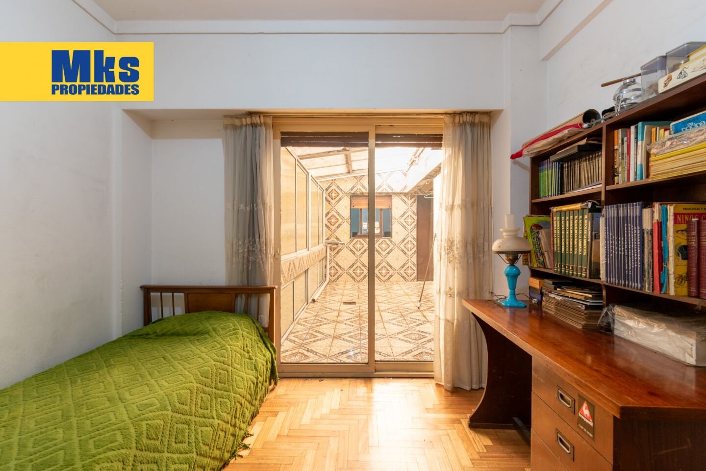 Venta. 4 ambientes. Balcón al frente. Patio. Súper luminoso. - 13