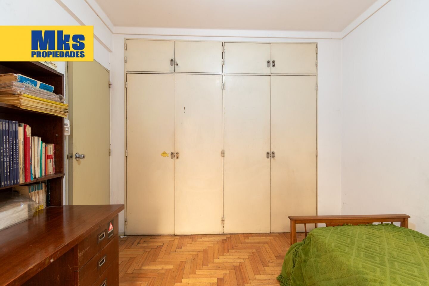 Venta. 4 ambientes. Balcón al frente. Patio. Súper luminoso. - 14