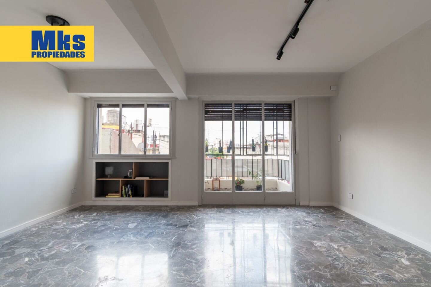 3 Ambientes con balcón. Reciclado a nuevo. Av Montes de Oca, Barracas. - 4