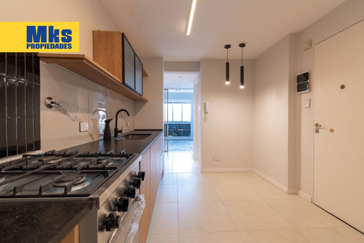 3 Ambientes con balcón. Reciclado a nuevo. Av Montes de Oca, Barracas. - 8
