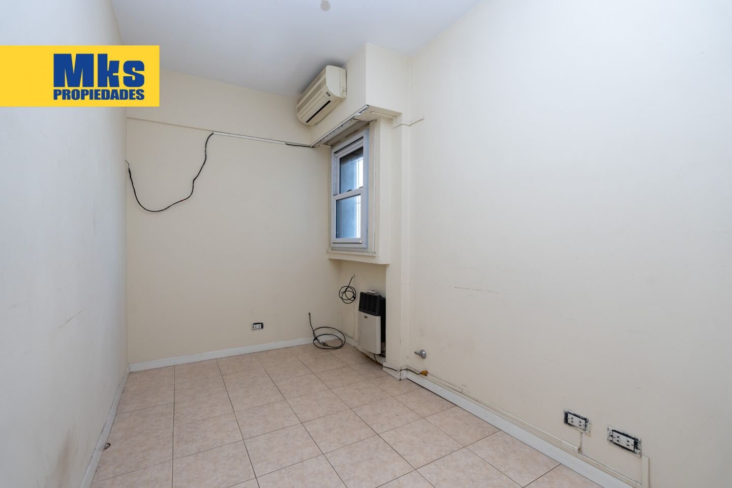 Venta, departamento de 4 ambientes. Semipiso, sobre Av. Mitre. Vista Abierta. - 12