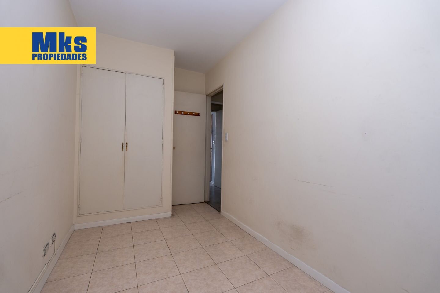 Venta, departamento de 4 ambientes. Semipiso, sobre Av. Mitre. Vista Abierta. - 13