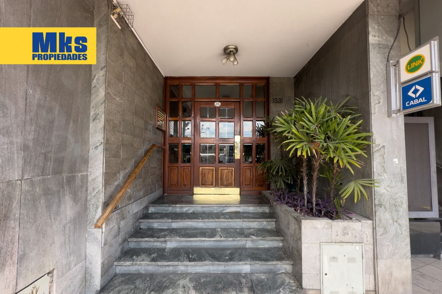 Venta, departamento de 4 ambientes. Semipiso, sobre Av. Mitre. Vista Abierta. - 28
