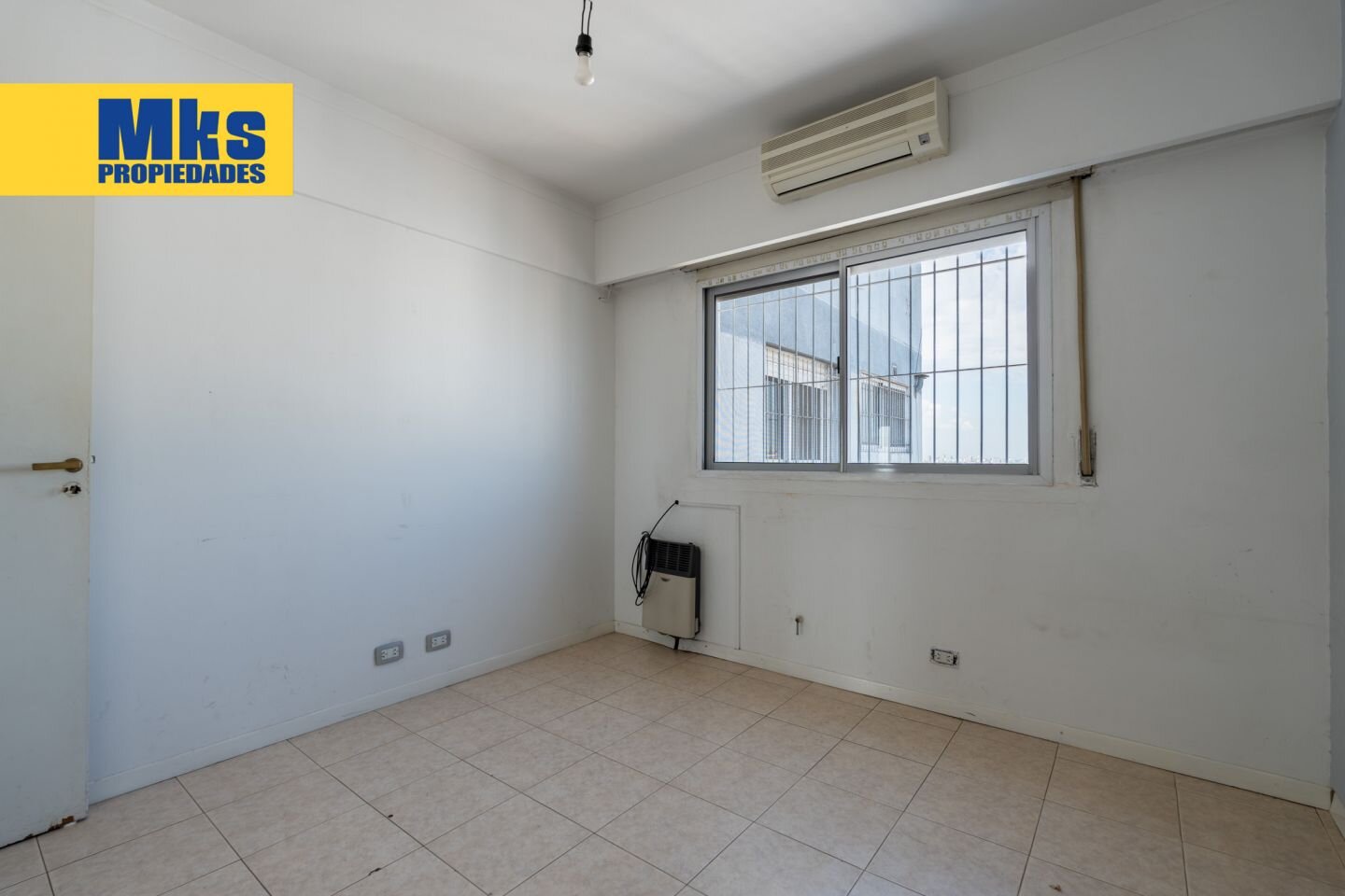Venta, departamento de 4 ambientes. Semipiso, sobre Av. Mitre. Vista Abierta. - 10