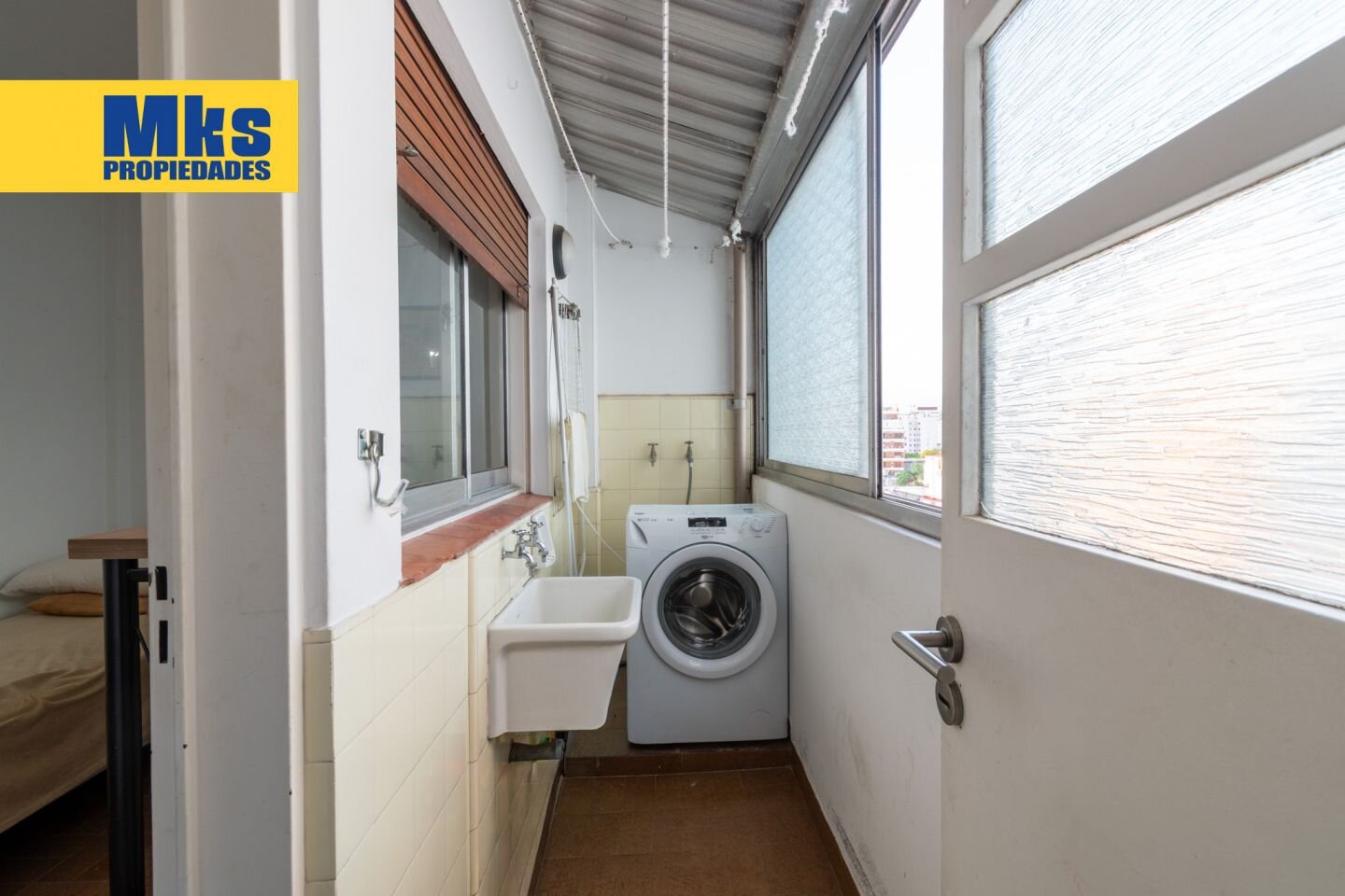 Venta. 4 ambientes con dependencia. Al frente. - 22