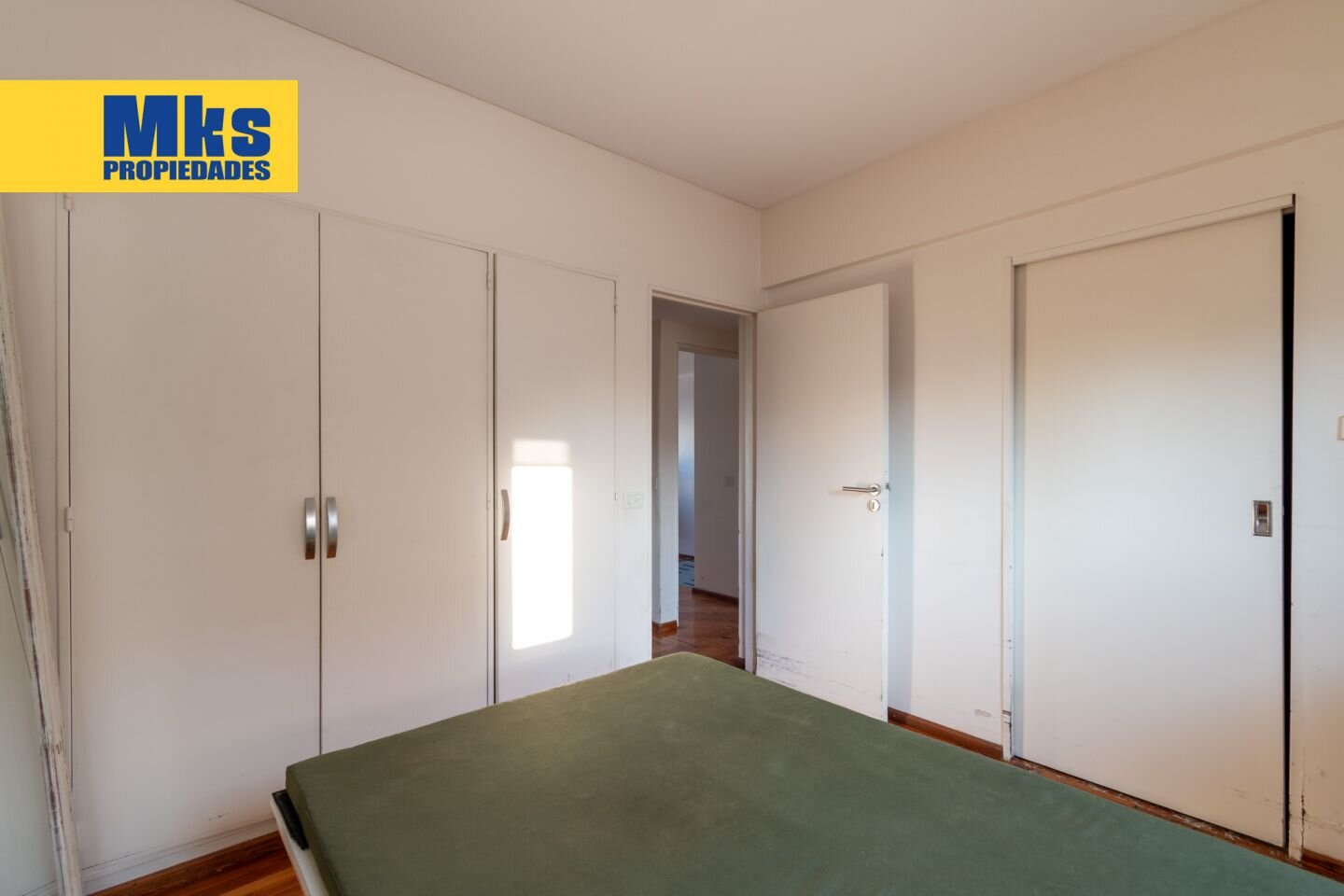 Venta. 4 ambientes con dependencia. Al frente. - 15