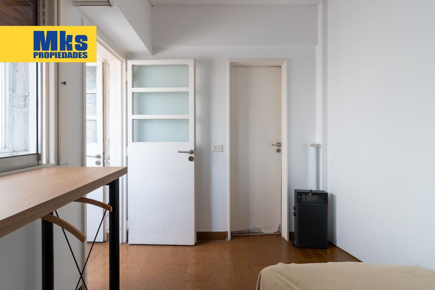 Venta. 4 ambientes con dependencia. Al frente. - 18