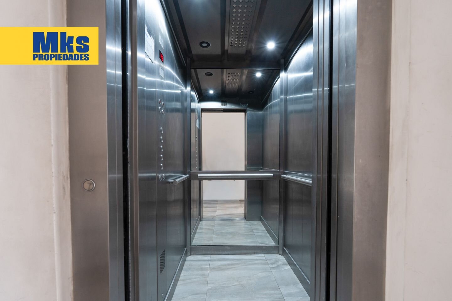 Azara y Cnel Salvadores - Venta. Departamento 2 ambientes con cochera. - 20