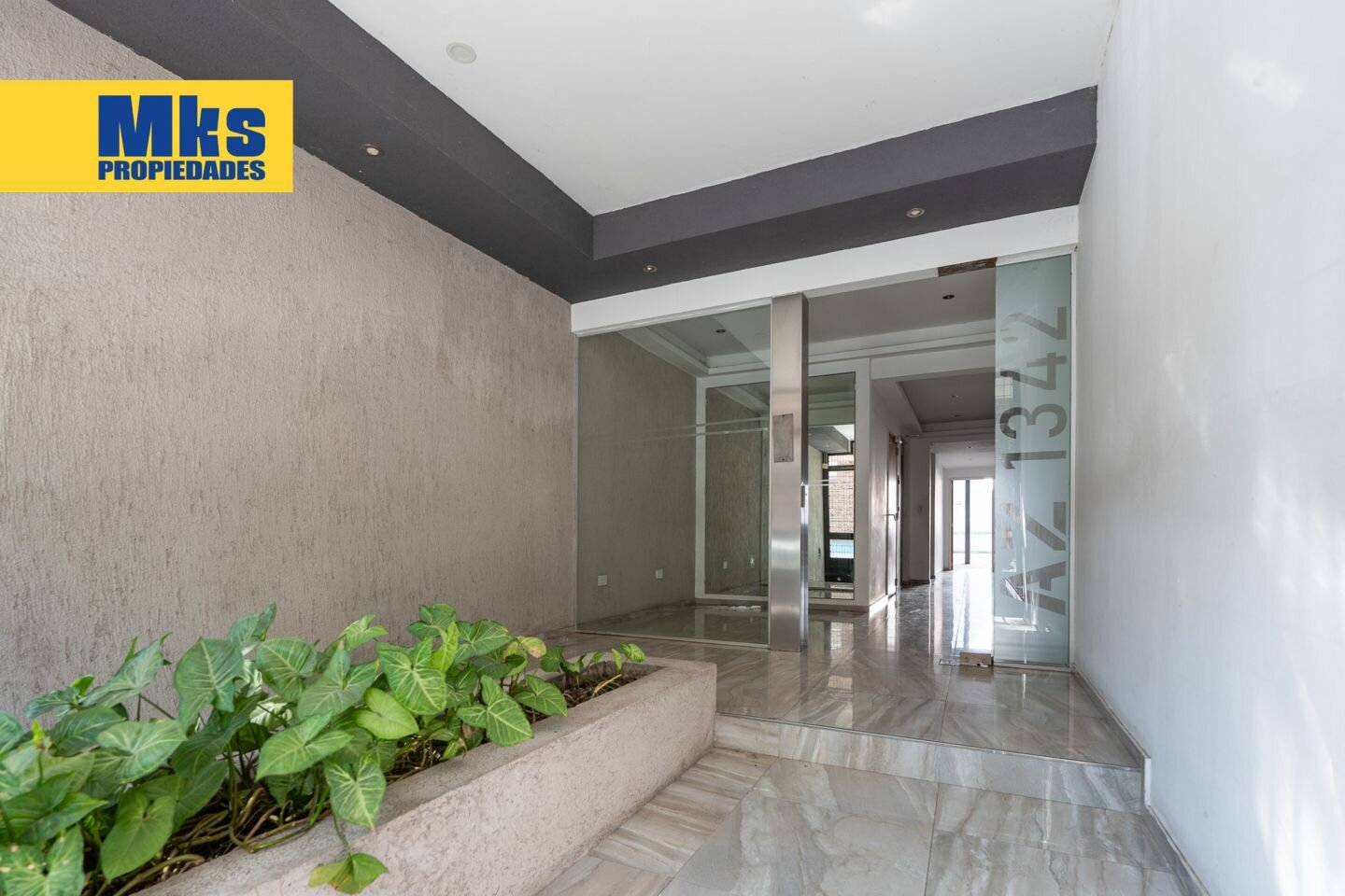 Azara y Cnel Salvadores - Venta. Departamento 2 ambientes con cochera. - 25