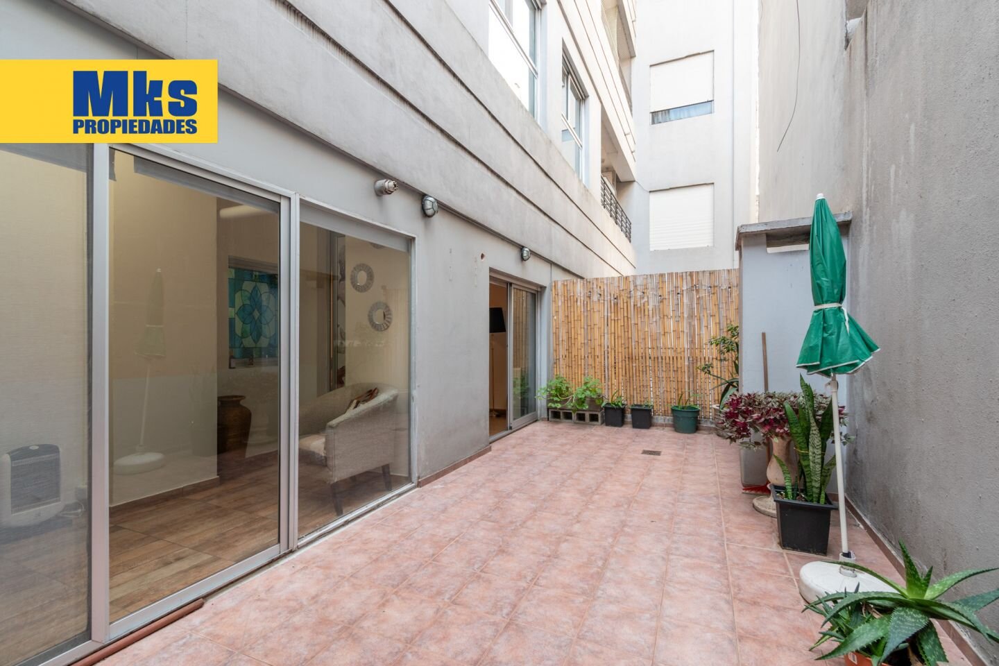 Venta. Departamento. 2 ambientes con patio. - 1