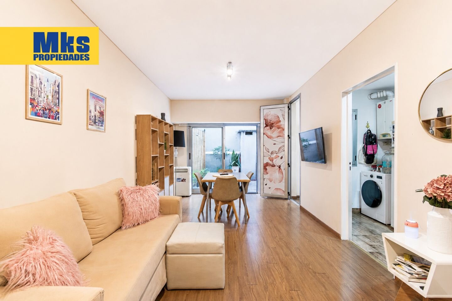 Venta. Departamento. 2 ambientes con patio. - 2