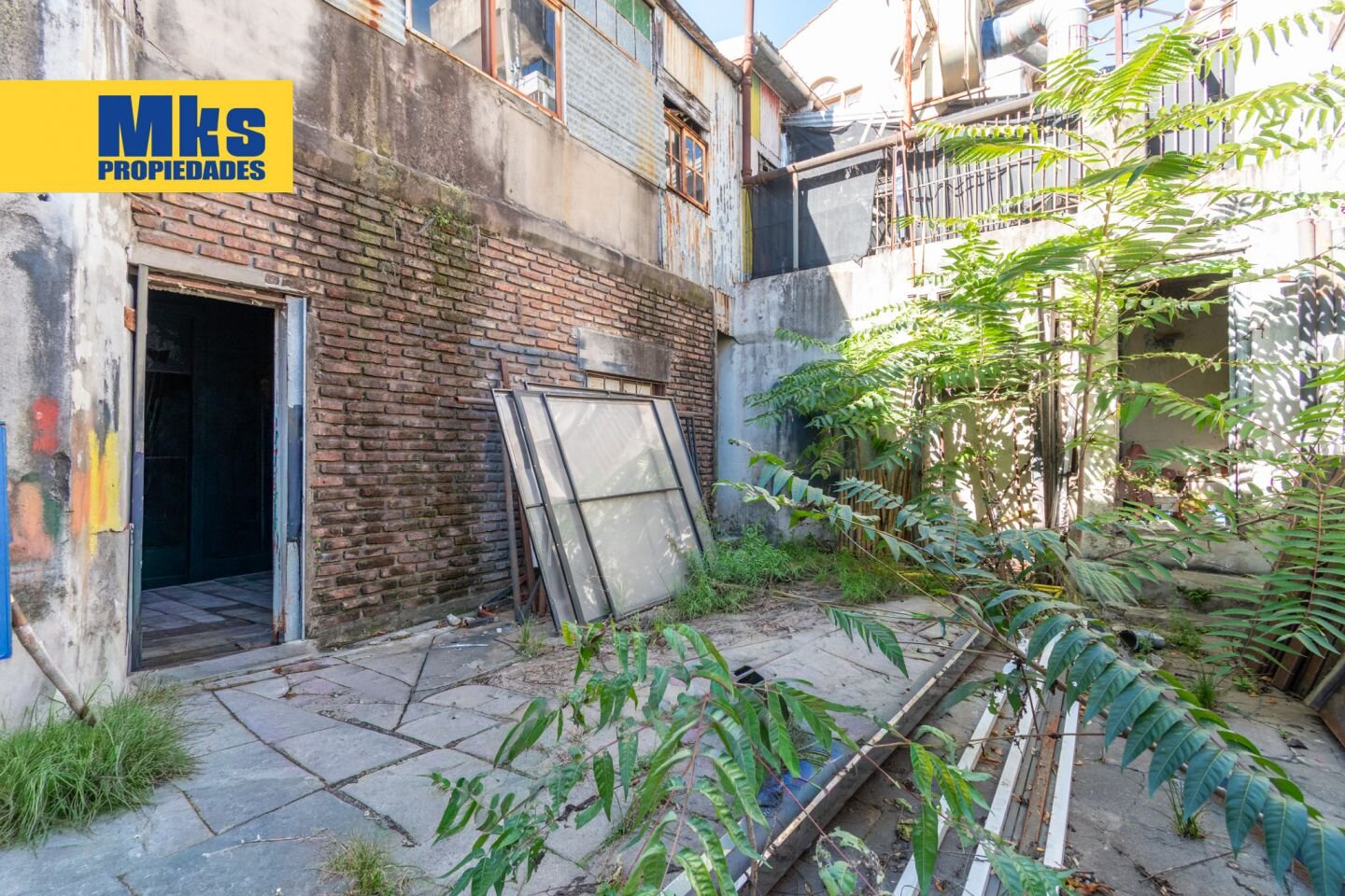 Lote en venta en La Boca. 9,23 x 12,05. 449 m2 vendibles - 9