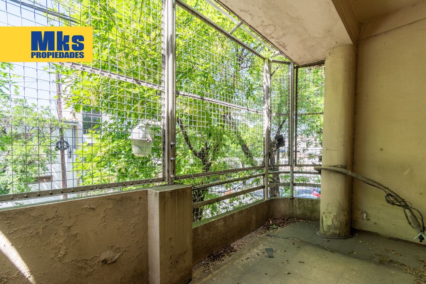 Venta. Casa sobre lote propio. Piscina y terraza. 5 dormitorios. - 26