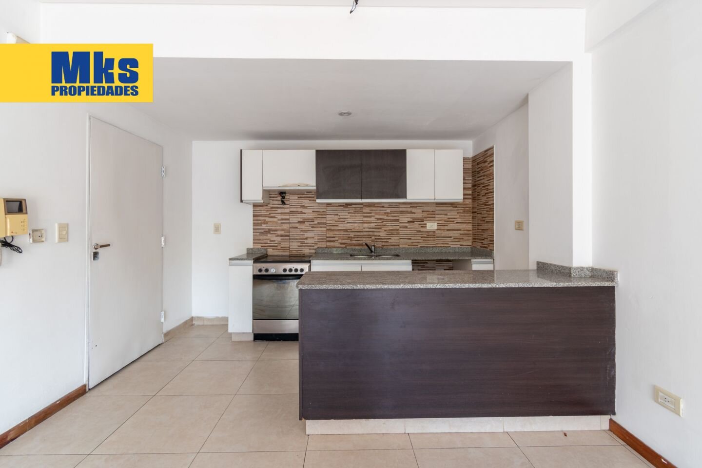 Departamento en venta. 2 ambientes c/ escritorio. Espacio guardacoches cubierto. Balcón corrido. - 6