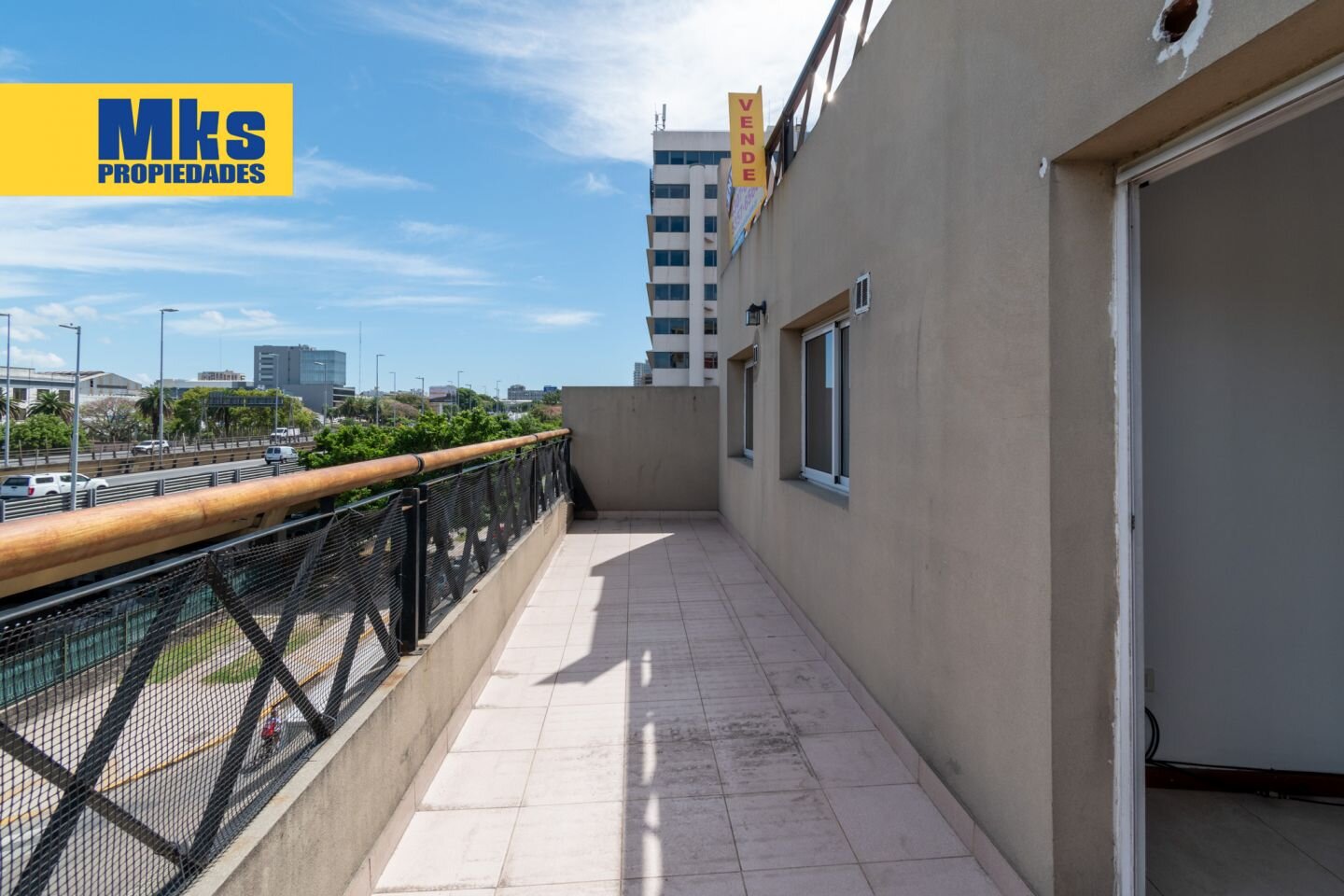 Departamento en venta. 2 ambientes c/ escritorio. Espacio guardacoches cubierto. Balcón corrido. - 15