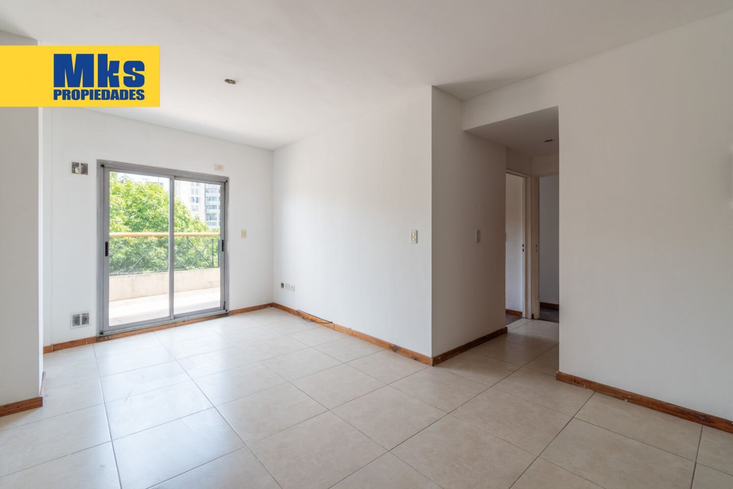 Departamento en venta. 2 ambientes c/ escritorio. Espacio guardacoches cubierto. Balcón corrido. - 4