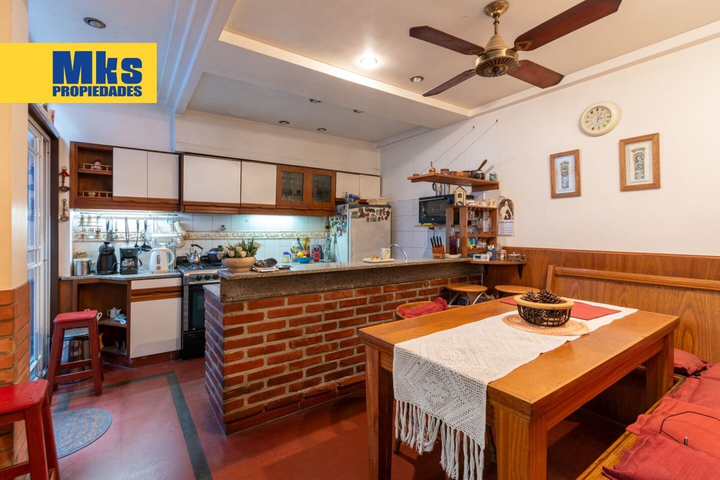 Venta. Casa en terreno propio. 4 ambientes. Quincho, patio y terraza. - 5