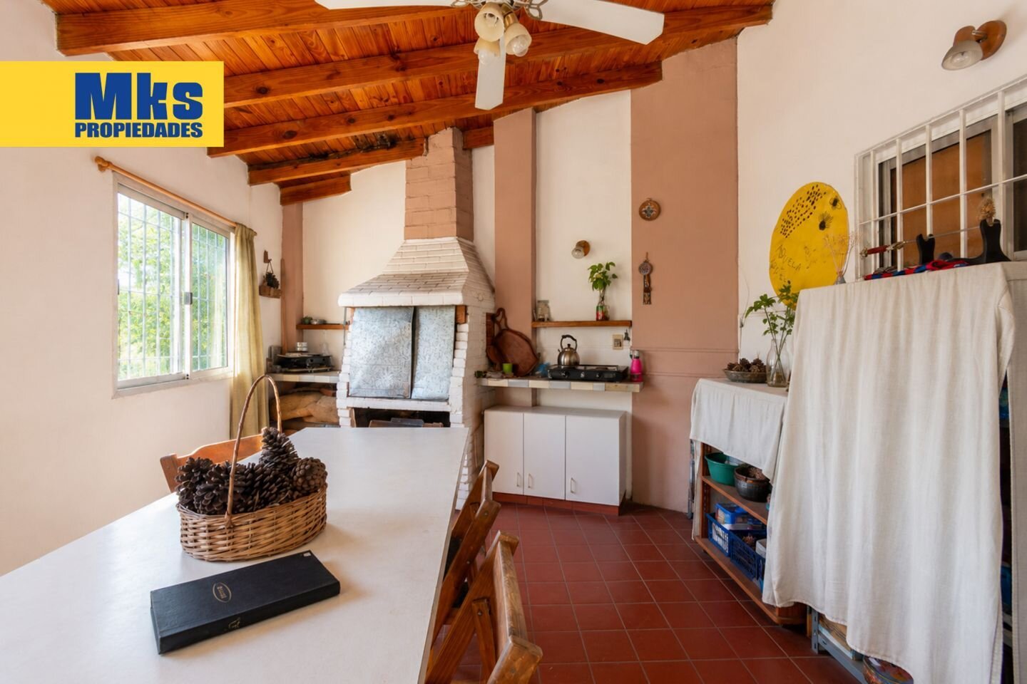 Venta. Casa en terreno propio. 4 ambientes. Quincho, patio y terraza. - 20