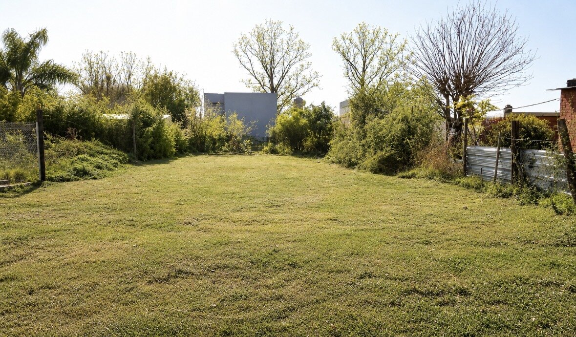 LOTE EN VENTA - BARRIO LA POSTA ROLDAN