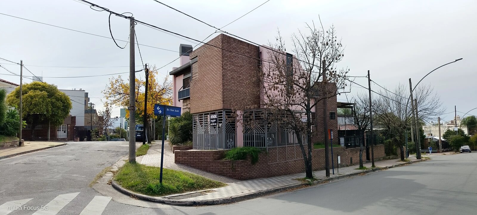 VENTA AMPLIA CASA ESQUINA EN BARRIO PASO DE LOS ANDES!  3 DORMITORIOS - APTA CRÉDITO - Imagen 2