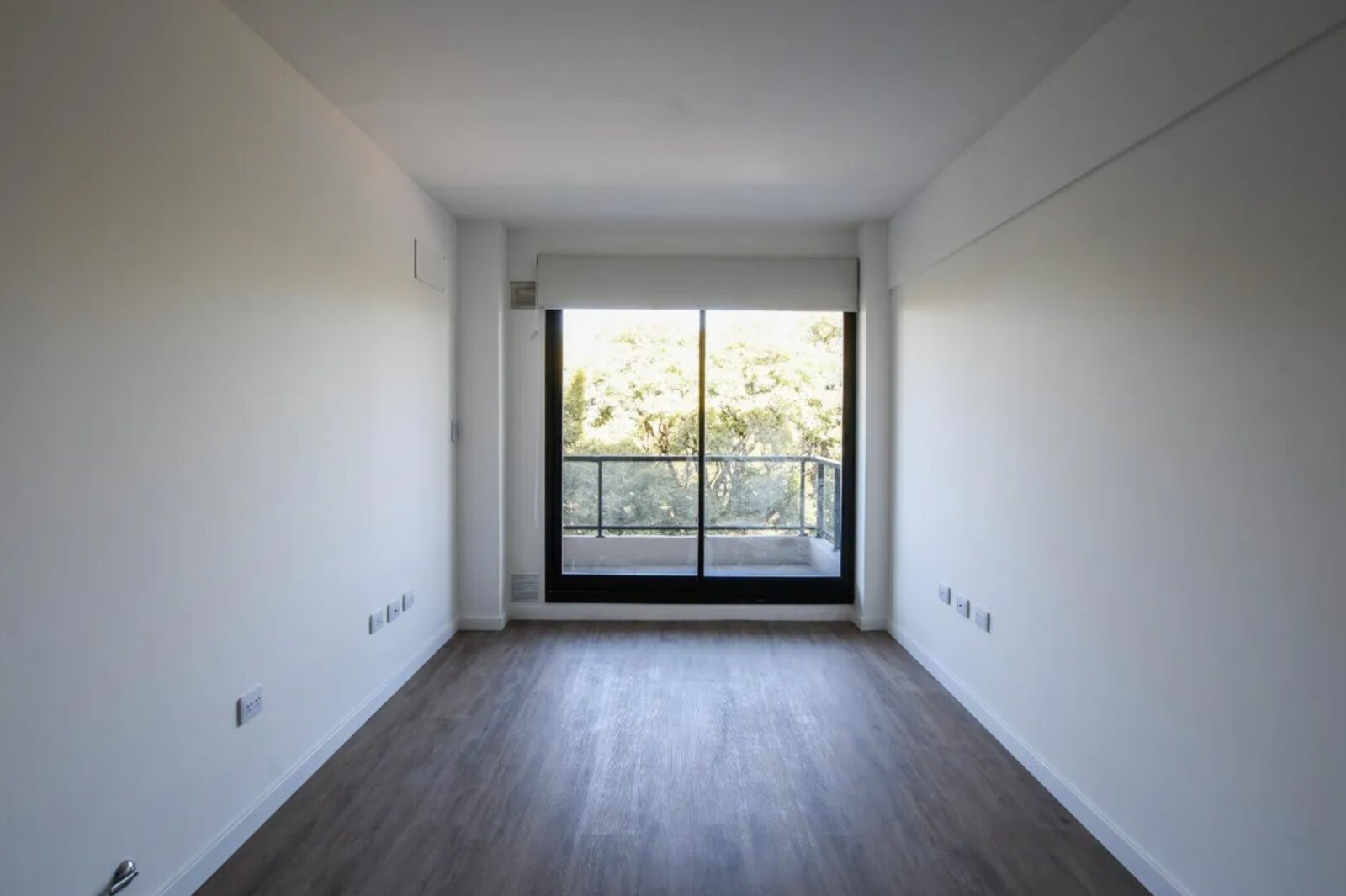 Av. Pellegrini 2680 - Scuba 48 - 1 dormitorio al frente - 8