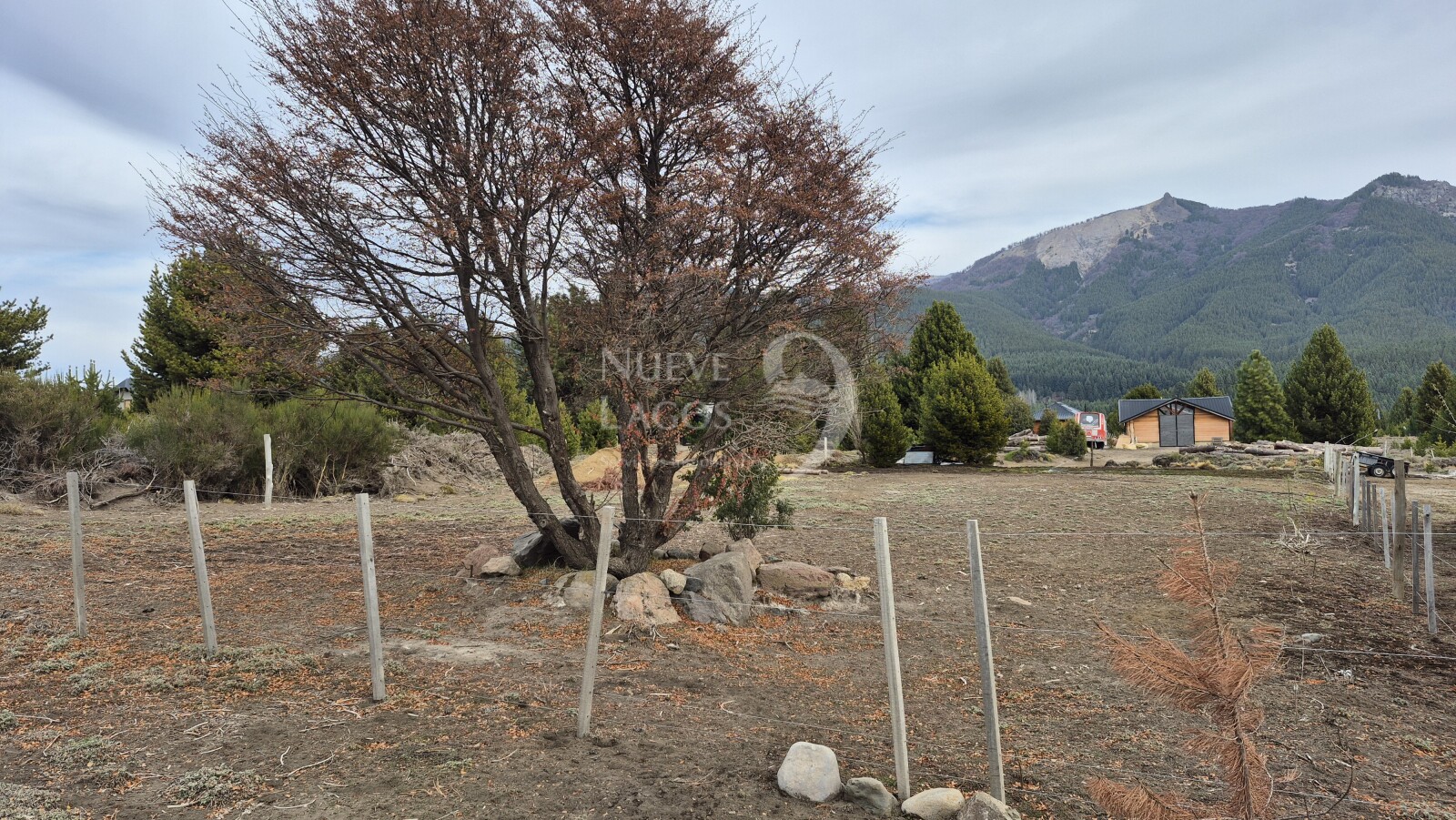 Venta lote en zona comercial frente a RP63 en Villa Lago Meliquina - 3