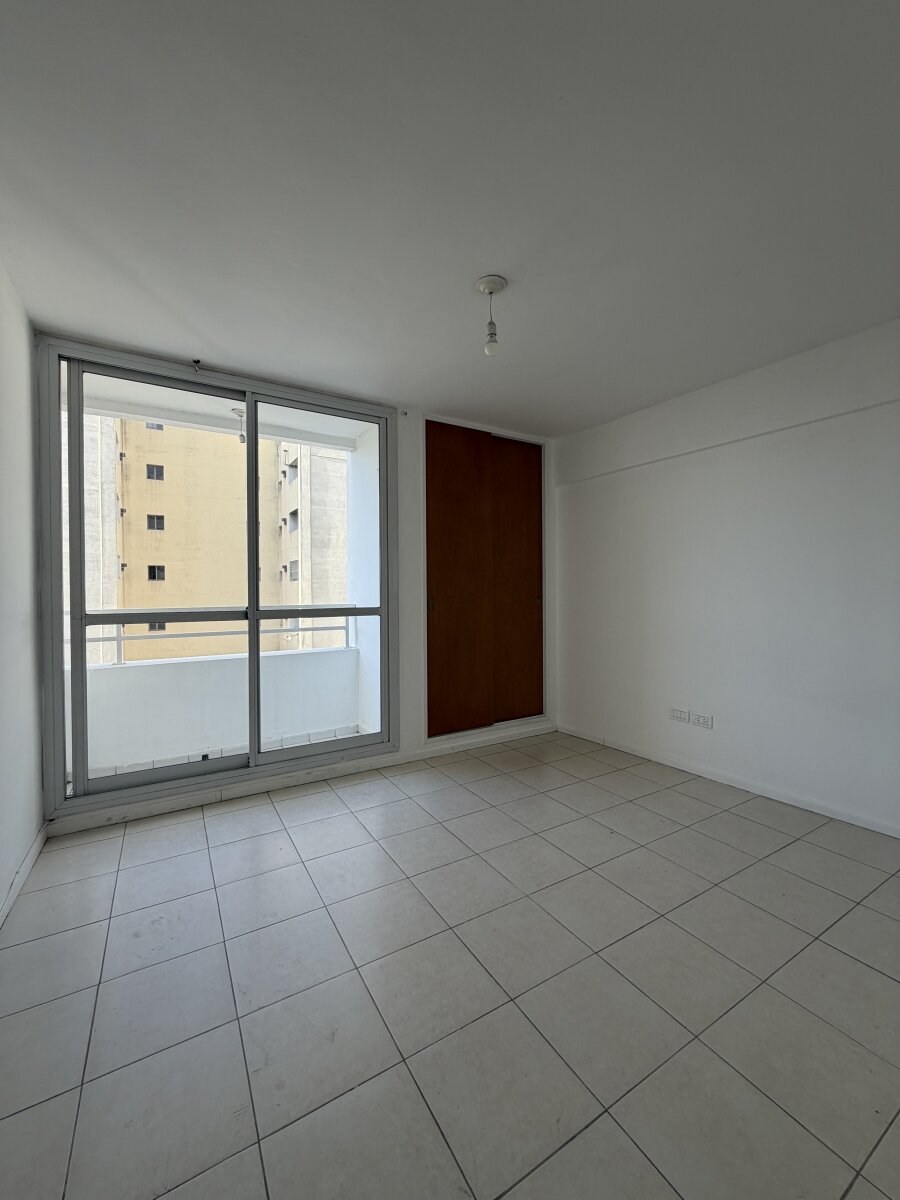 En venta Depto de un dormitorio frente plaza Colón — foto 4