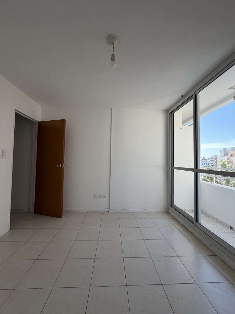 En venta Depto de un dormitorio frente plaza Colón — foto 3