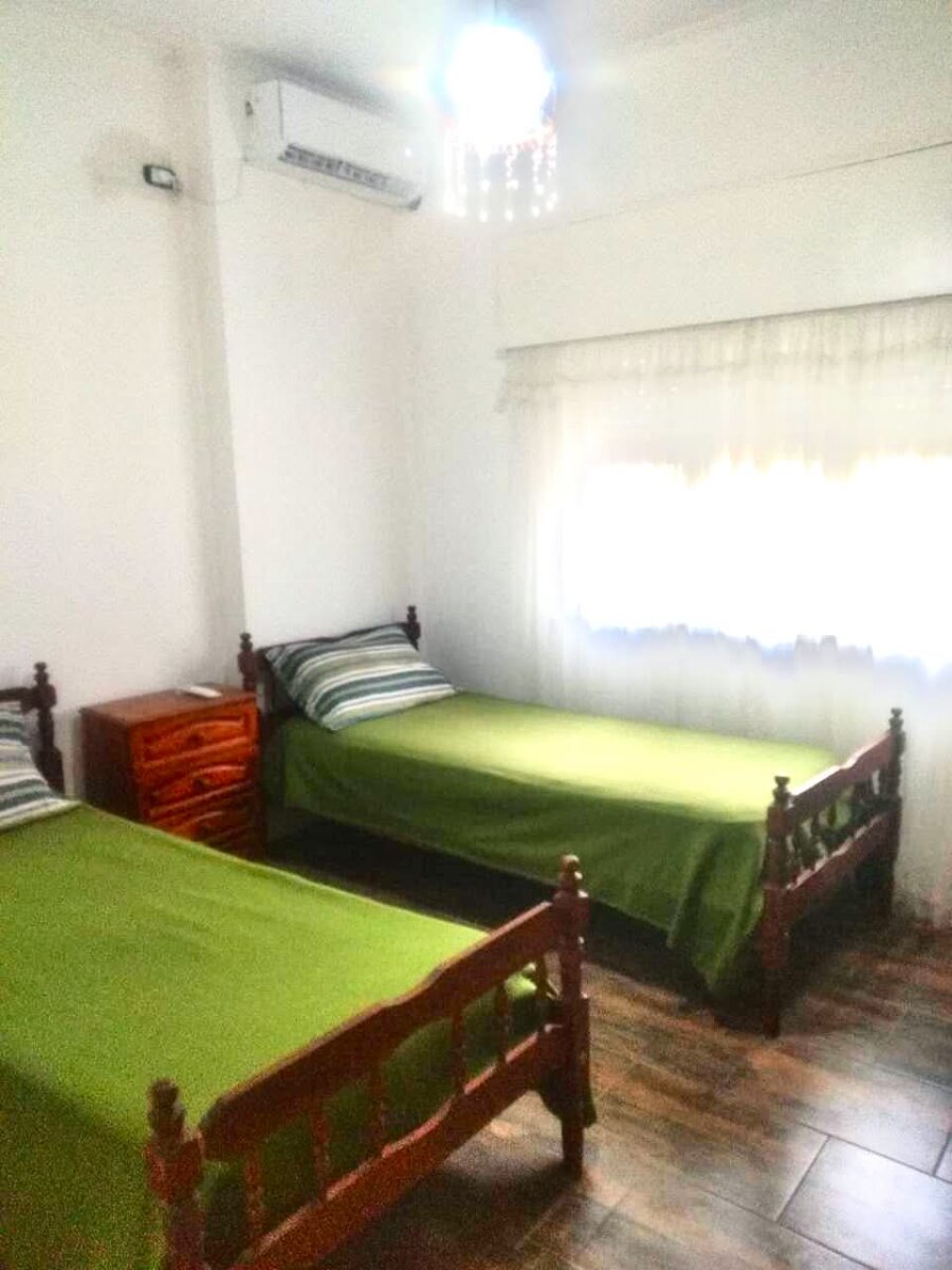 Casa quinta ubicada en calle Chascomús a 100 metros de la Ruta 3 - 12