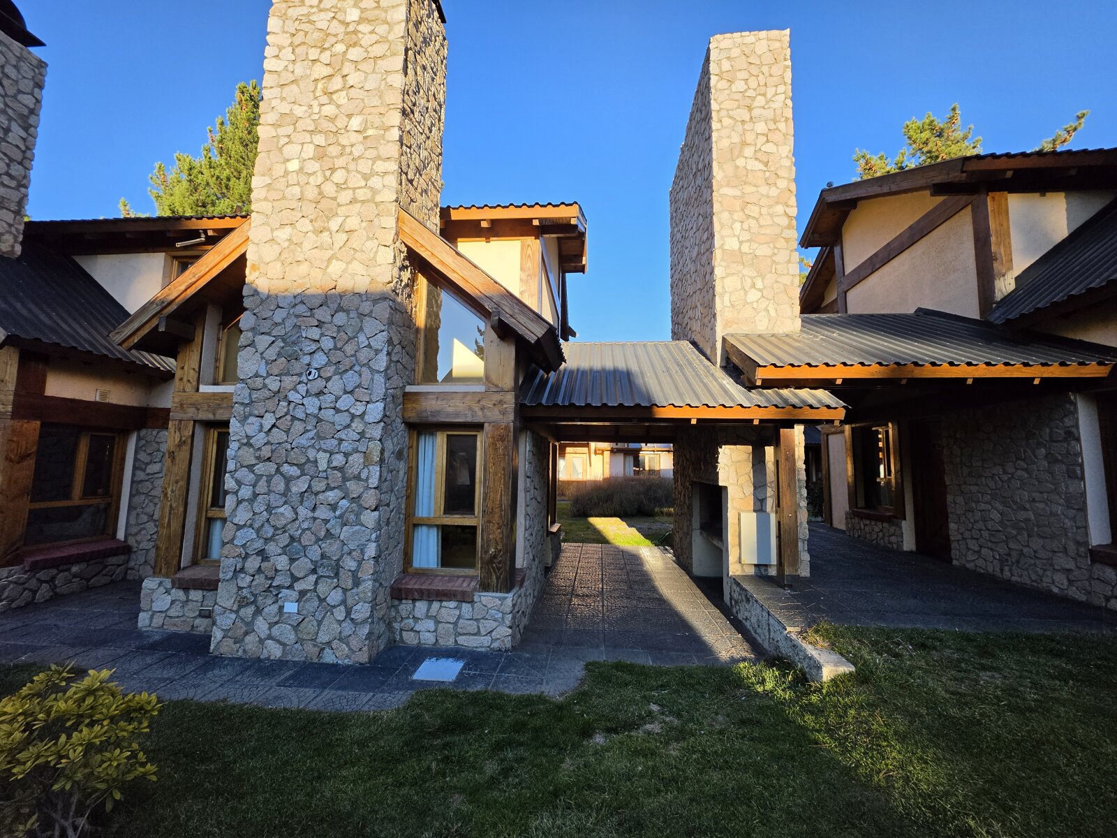 CABAÑA EN VENTA EN VILLA AYELEN ESQUEL CHUBUT - 1