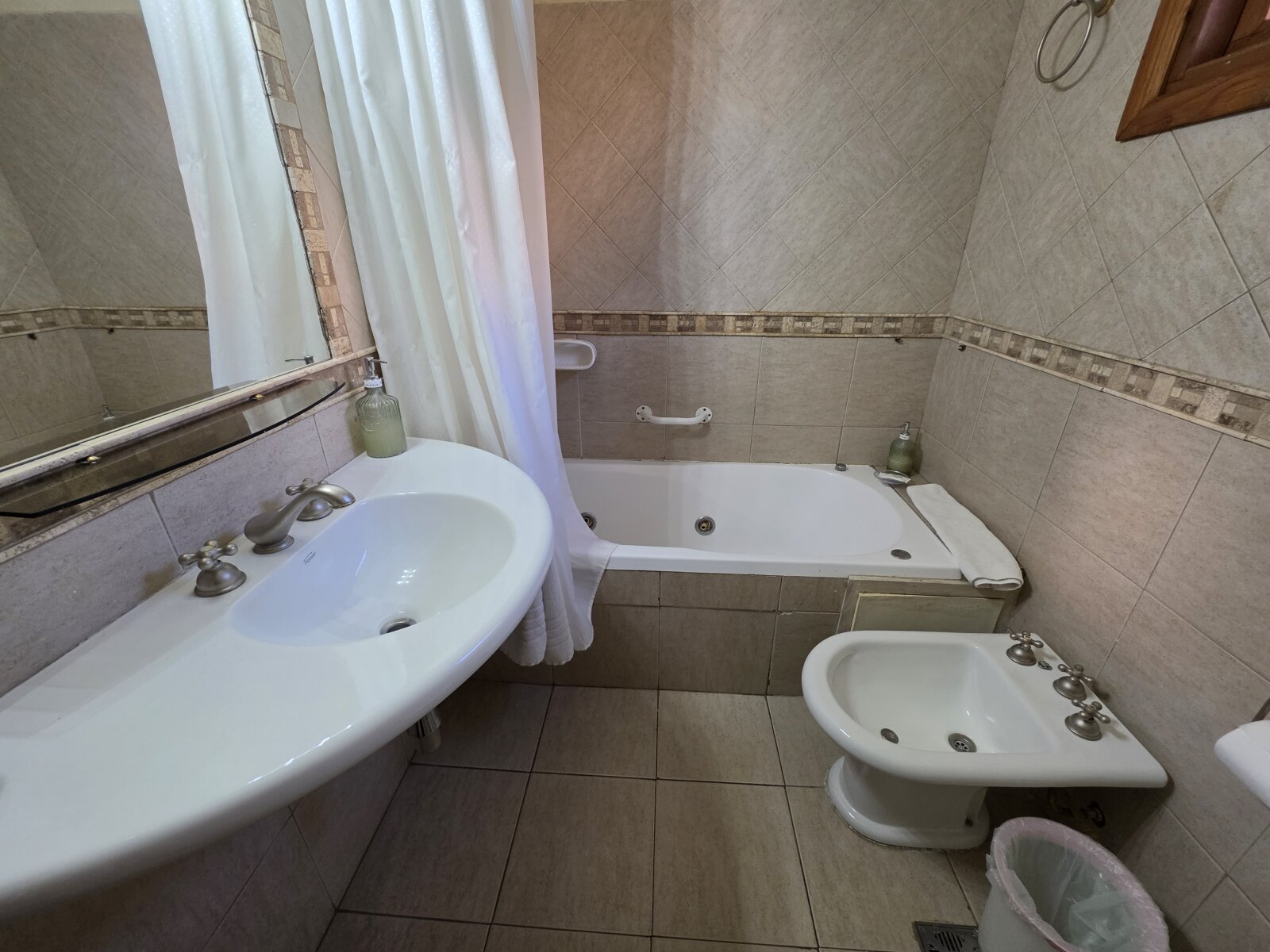 CABAÑA EN VENTA EN VILLA AYELEN ESQUEL CHUBUT - 11