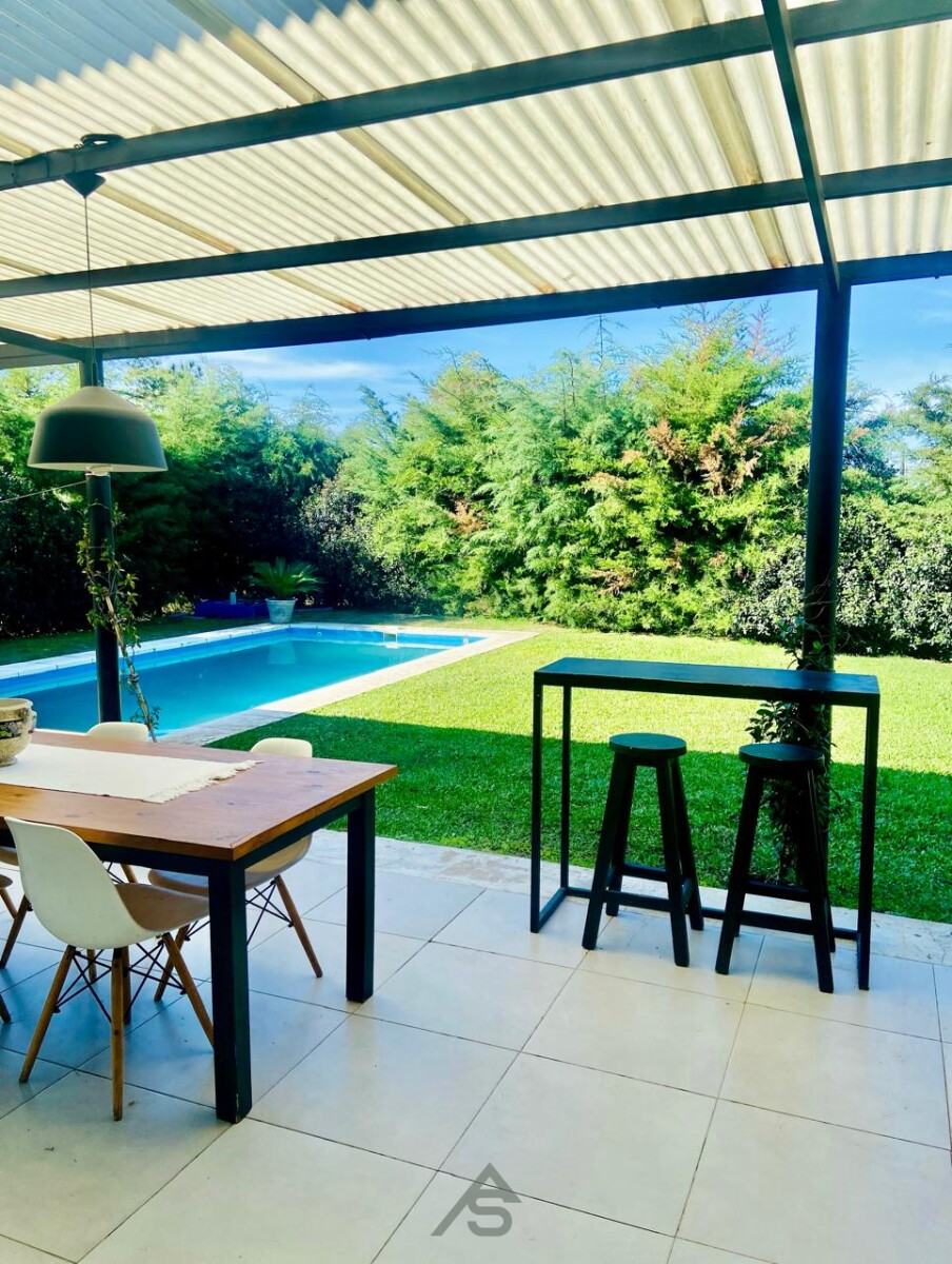EN VENTA/ CASA/ BARRIO EL ENSUEÑO/ INGENIERO MASCHWITZ - 2