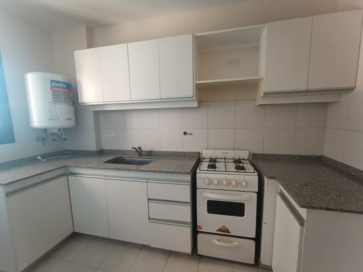 ALQUILER DPTO 1 DORMITORIO B° CENTRO